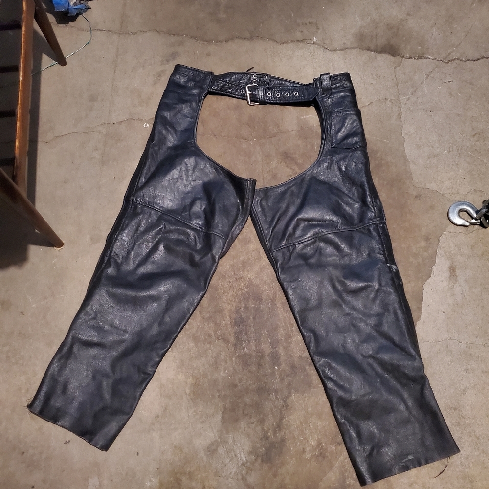 Black leather chaps by FMC size 2X